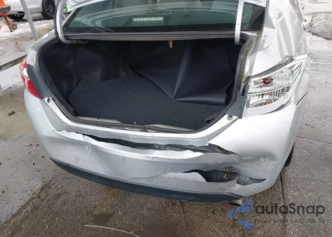 2017 Toyota Corolla Le из США, поврежденный, VIN 2T1BURHE8HC937987